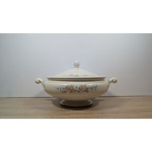 TST Taylor Smith Taylor Cogshell Nautilus Covered Vegetable Bowl Floral USA